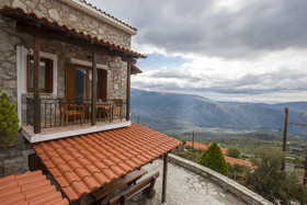 Rock Dandy Deluxe Chalet