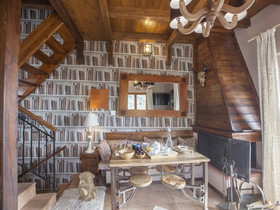 Rock Dandy Deluxe Chalet