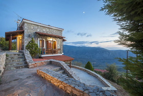 Rock Dandy Deluxe Chalet