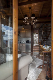 Rock Dandy Deluxe Chalet