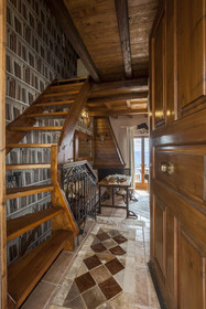 Rock Dandy Deluxe Chalet