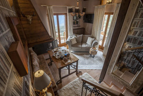 Rock Dandy Deluxe Chalet