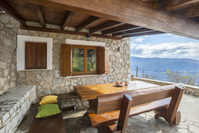 Rock Dandy Deluxe Chalet