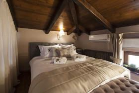 Rock Dandy Deluxe Chalet