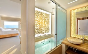 Anax Resort & Spa
