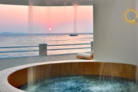 Anax Resort & Spa