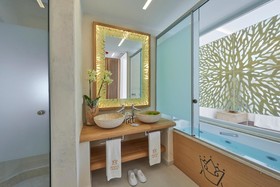 Anax Resort & Spa