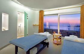 Anax Resort & Spa