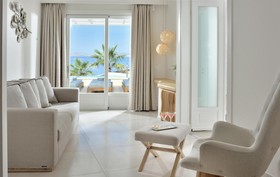 Anax Resort & Spa