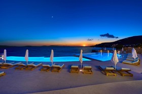 Anax Resort & Spa