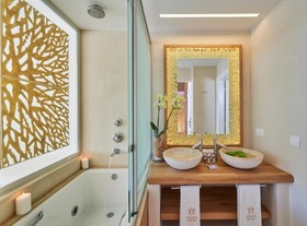 Anax Resort & Spa