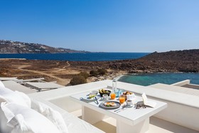Casa Del Mar Mykonos Seaside Resort