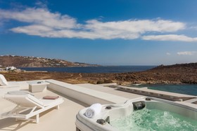 Casa Del Mar Mykonos Seaside Resort