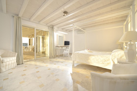 Amazon Mykonos Resort & Spa