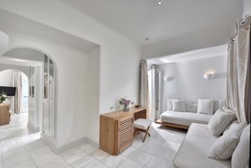 Saint John Mykonos Hotel
