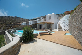 Villa Maroon by The Pearls Collection