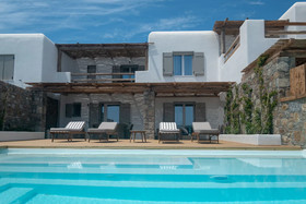 Villa Maroon by The Pearls Collection