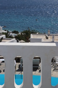 Voula Apartments & Rooms