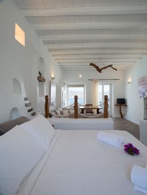 Mykonos Lolita, A Grecotel Resort to Live
