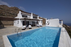 Siourdas Mykonos Villas
