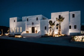 Koukoumi Hotel