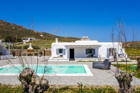 Villa Umbo by Mykonos Pearls