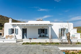 Villa Umbo by Mykonos Pearls
