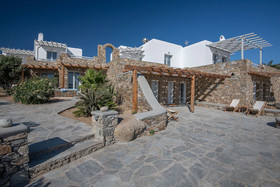Khamsa Mykonian Suites