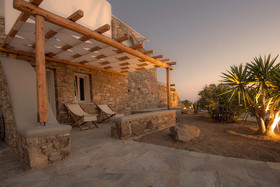 Khamsa Mykonian Suites