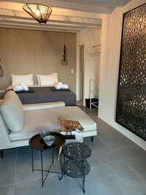 Khamsa Mykonian Suites