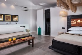 Myconian Utopia Relais & Chateaux