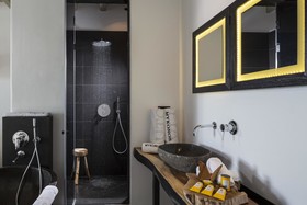 Myconian Utopia Relais & Chateaux
