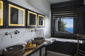 Myconian Utopia Relais & Chateaux
