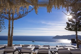 Myconian Utopia Relais & Chateaux