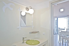 Niriides Homes & Villas