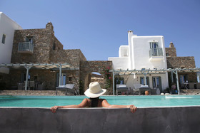 Niriides Homes & Villas