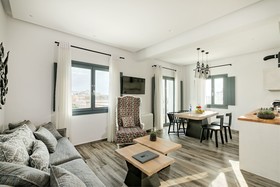 Portes Mykonos