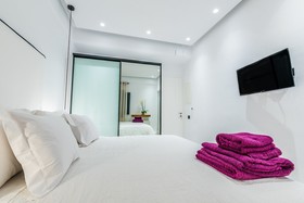 Portes Mykonos