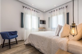 Portes Mykonos