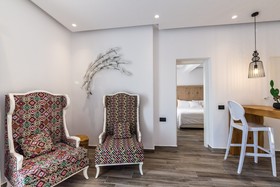 Portes Mykonos