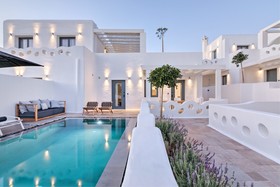 Portes Mykonos