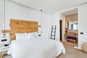 Portes Mykonos