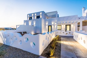 Portes Mykonos