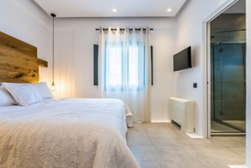 Portes Mykonos