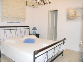 Mykonian Iros