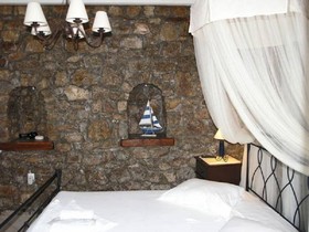 Mykonian Iros
