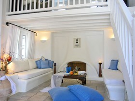 Mykonian Iros