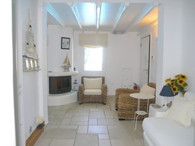 Mykonian Iros