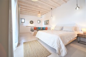 Myconian Crown Suites