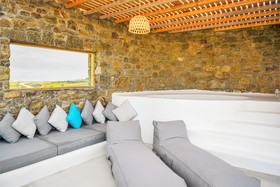 Myconian Crown Suites